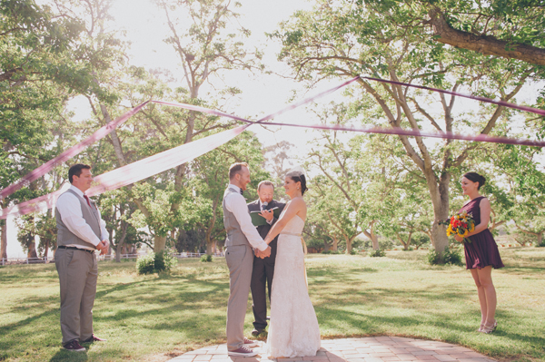 rustic-summer-wedding-at-walnut-grove