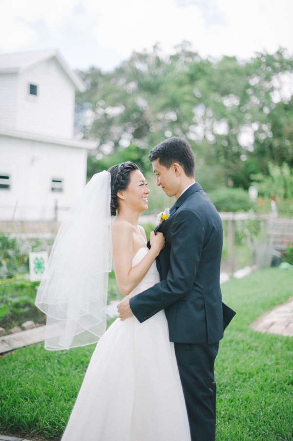 simple-and-sweet-wedding-in-white-and
