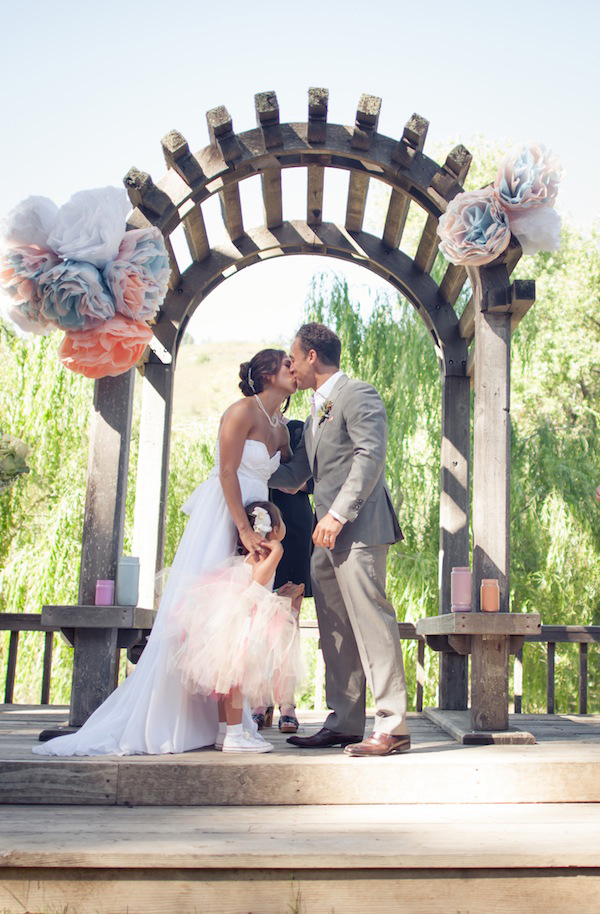 vintage-pastel-wedding-at-radonich-ranch