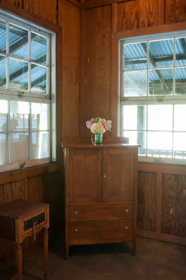 vintage-pastel-wedding-at-radonich-ranch