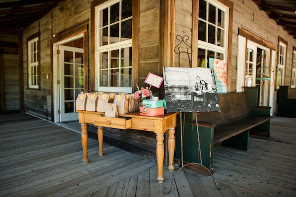 vintage-pastel-wedding-at-radonich-ranch