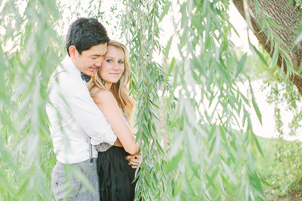 vintage-picnic-engagement-session