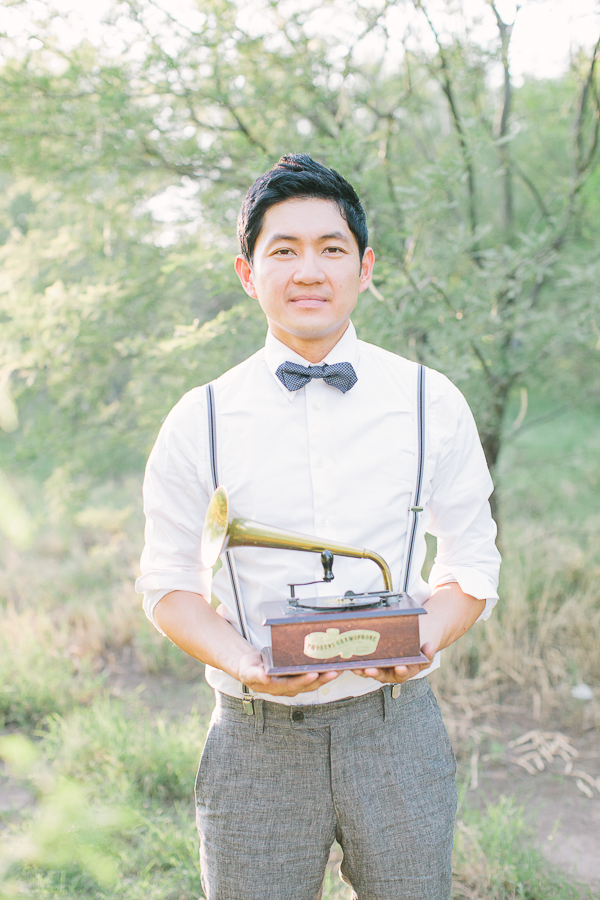vintage-picnic-engagement-session