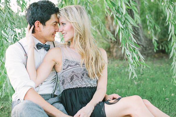 vintage-picnic-engagement-session