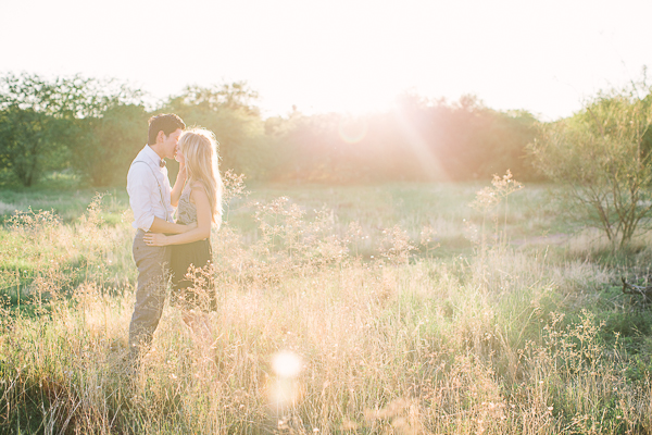 vintage-picnic-engagement-session
