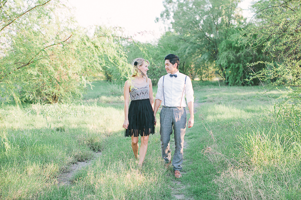 vintage-picnic-engagement-session