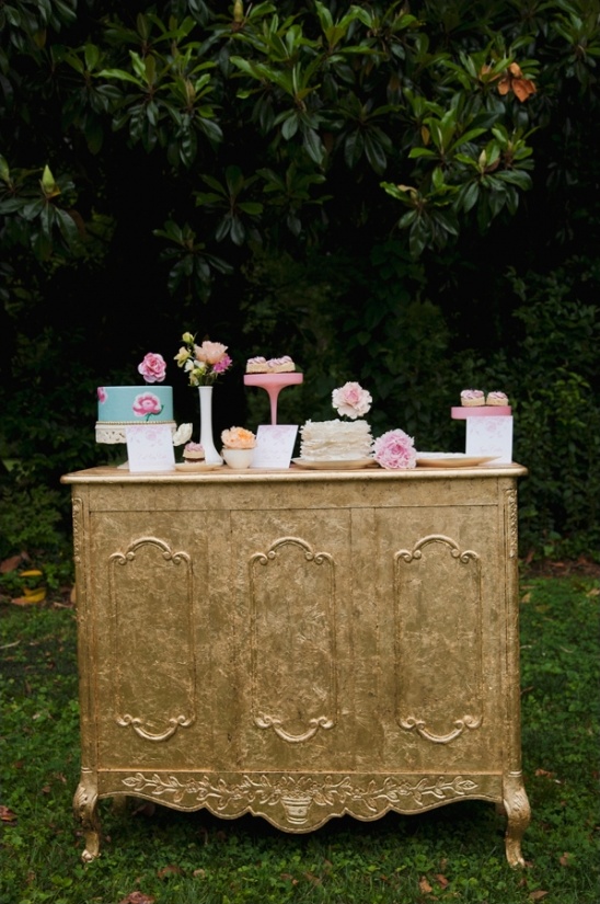 vintage gold sweets station ideas