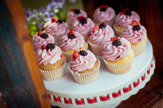 red and blue wedding cupcakes by sugar cat studio