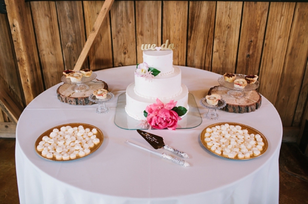 arizona-pink-and-gold-wedding