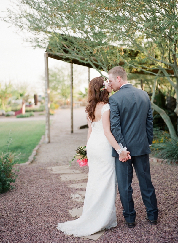 arizona-pink-and-gold-wedding