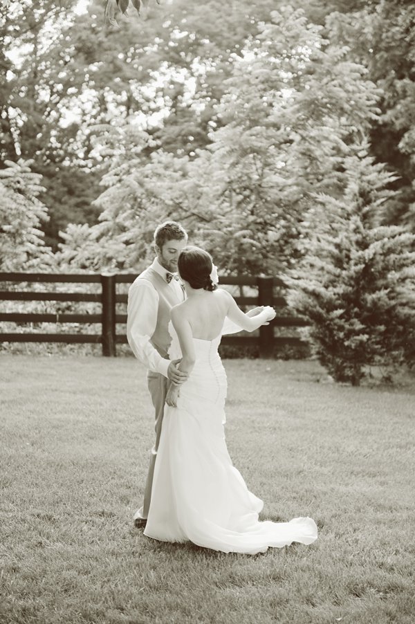 beauteous-backyard-wedding