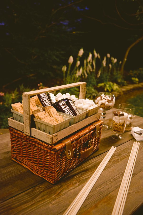 beauteous-backyard-wedding
