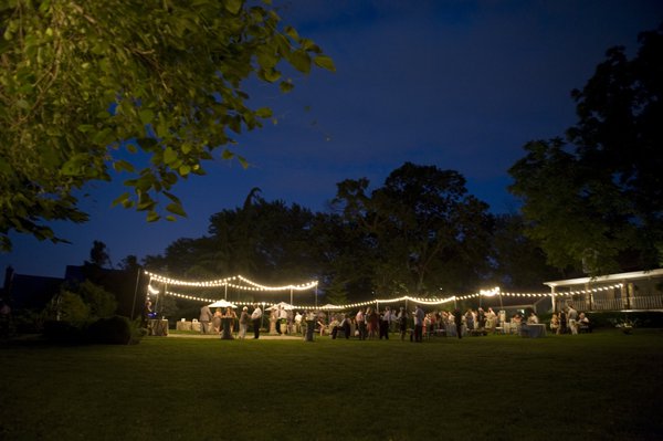 beauteous-backyard-wedding