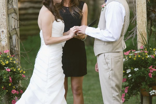 beauteous-backyard-wedding