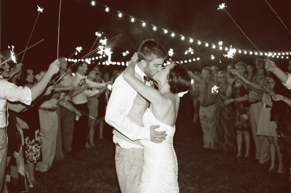 beauteous-backyard-wedding