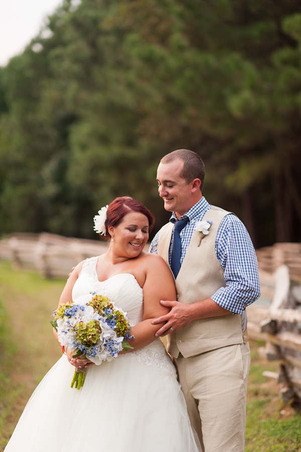 blue-and-green-country-wedding-at
