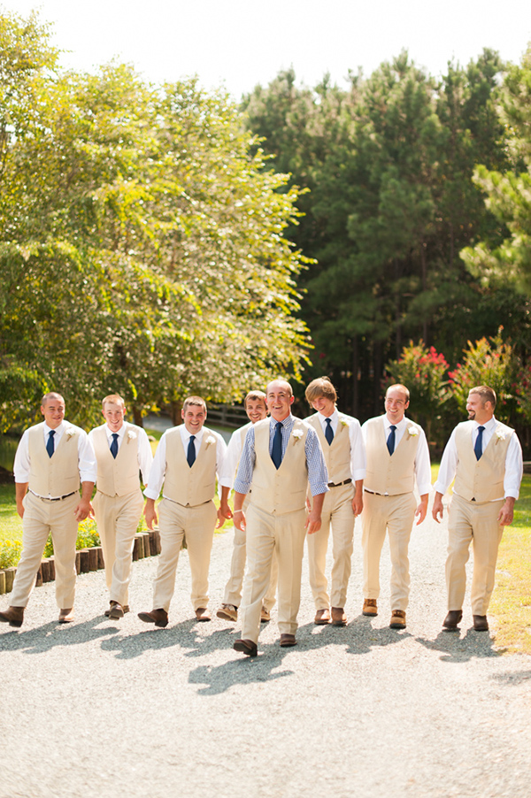 blue-and-green-country-wedding-at