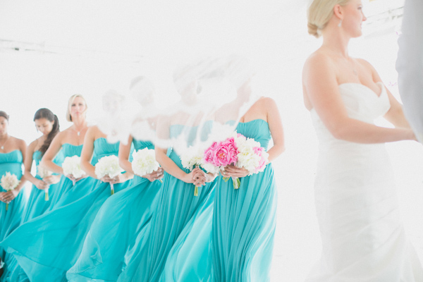 breezy-beach-wedding-in-turquoise-and