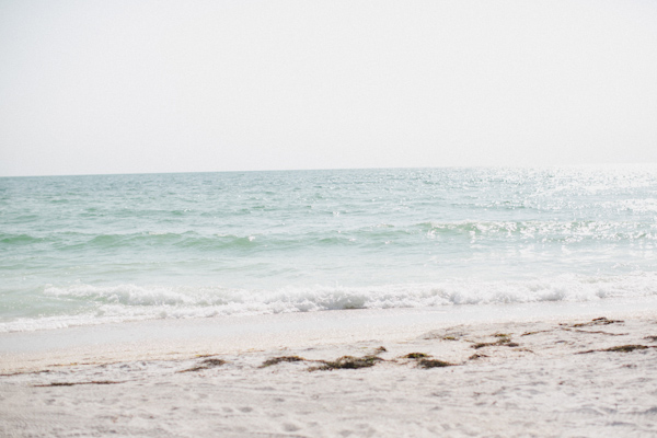 breezy-beach-wedding-in-turquoise-and