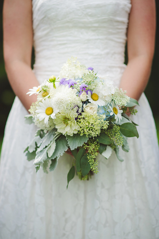 daisy wedding bouquet