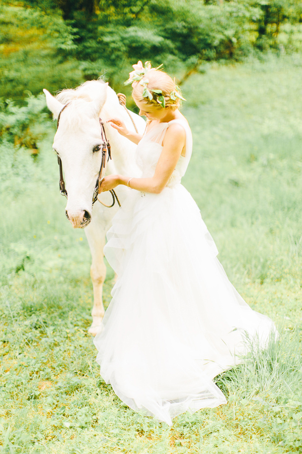 colorful-garden-wedding-ideas