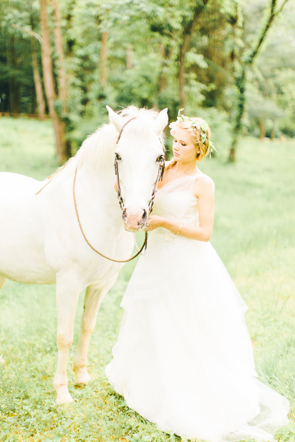 colorful-garden-wedding-ideas