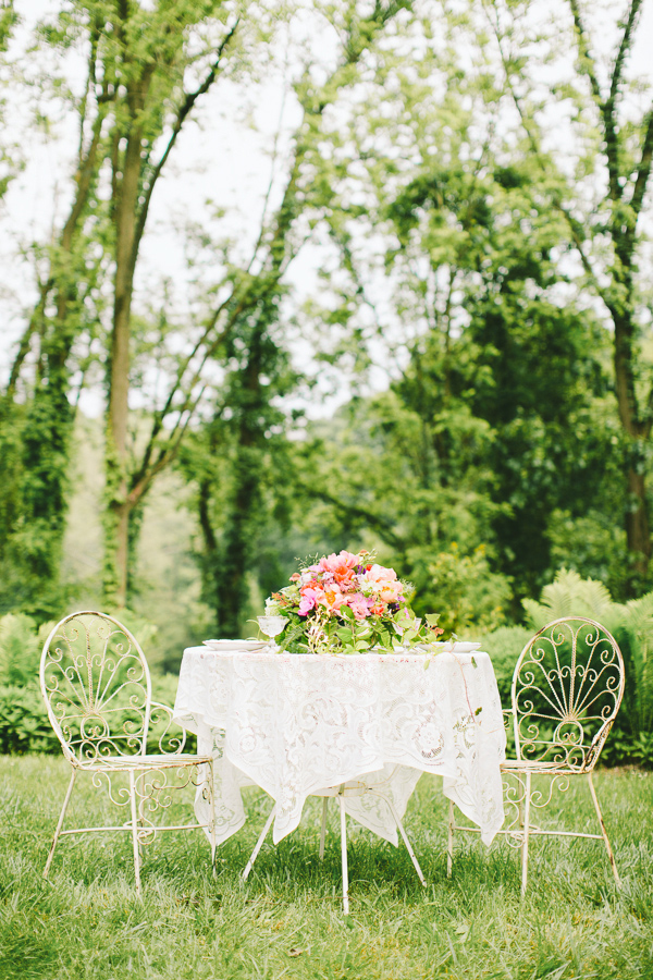 colorful-garden-wedding-ideas