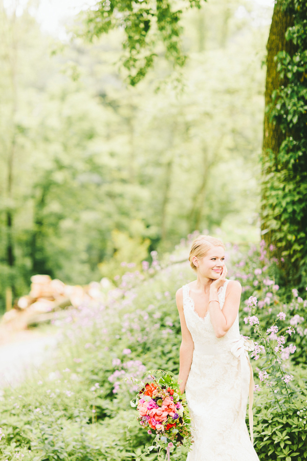 colorful-garden-wedding-ideas