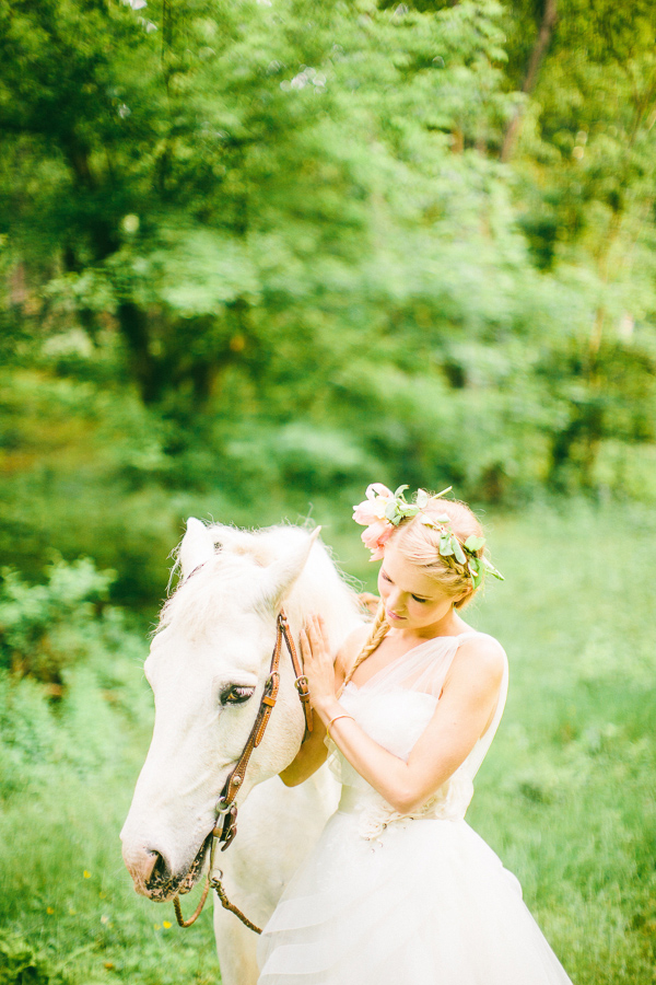colorful-garden-wedding-ideas