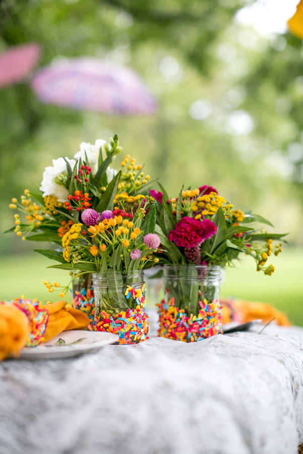 colorful-rainy-day-anniversary-session