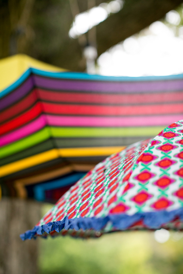 colorful-rainy-day-anniversary-session