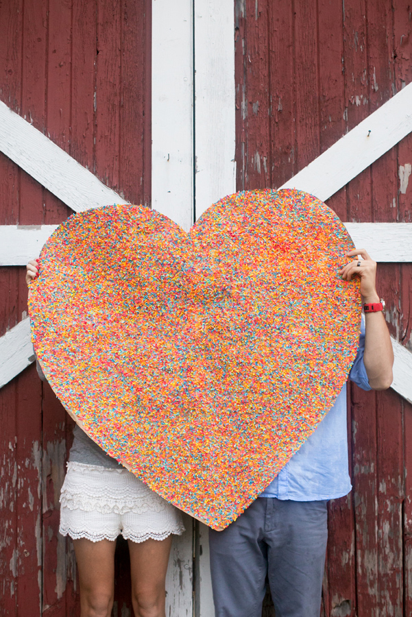 colorful-rainy-day-anniversary-session