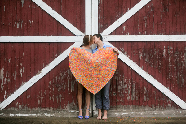 colorful-rainy-day-anniversary-session