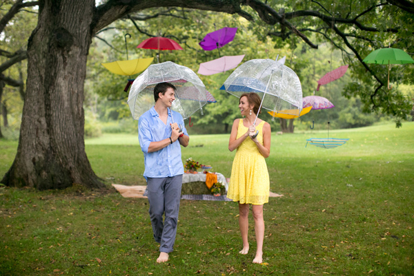 colorful-rainy-day-anniversary-session