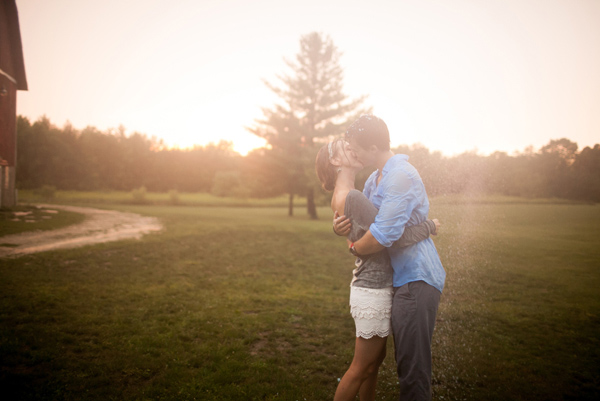 colorful-rainy-day-anniversary-session