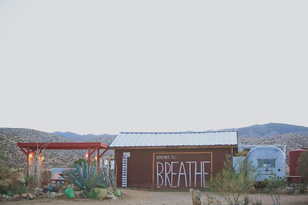 dusty-desert-wedding-at-rimrock-ranch
