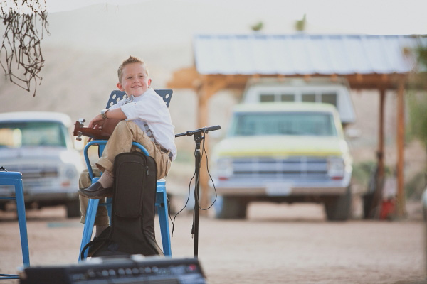 dusty-desert-wedding-at-rimrock-ranch