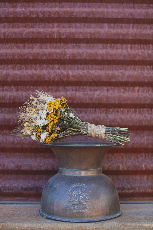 dusty-desert-wedding-at-rimrock-ranch