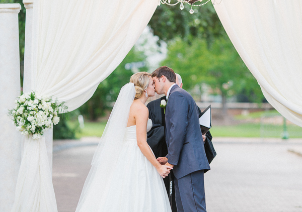 elegant-southern-wedding-at-fort-conde