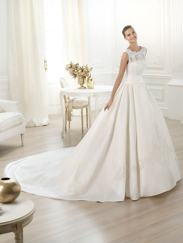elie-saab-atelier-pronovias-and