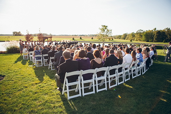 equestrian-wedding-in-purple-and-green