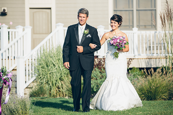 equestrian-wedding-in-purple-and-green