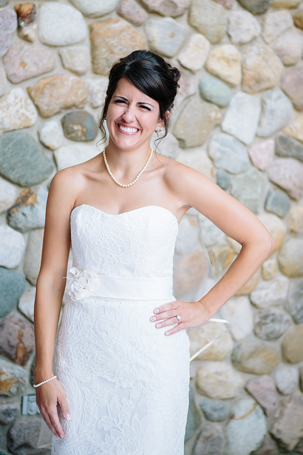 equestrian-wedding-in-purple-and-green
