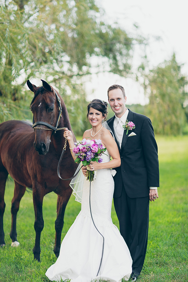 equestrian-wedding-in-purple-and-green