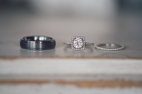 family-farm-wedding-in-pink-and-gray
