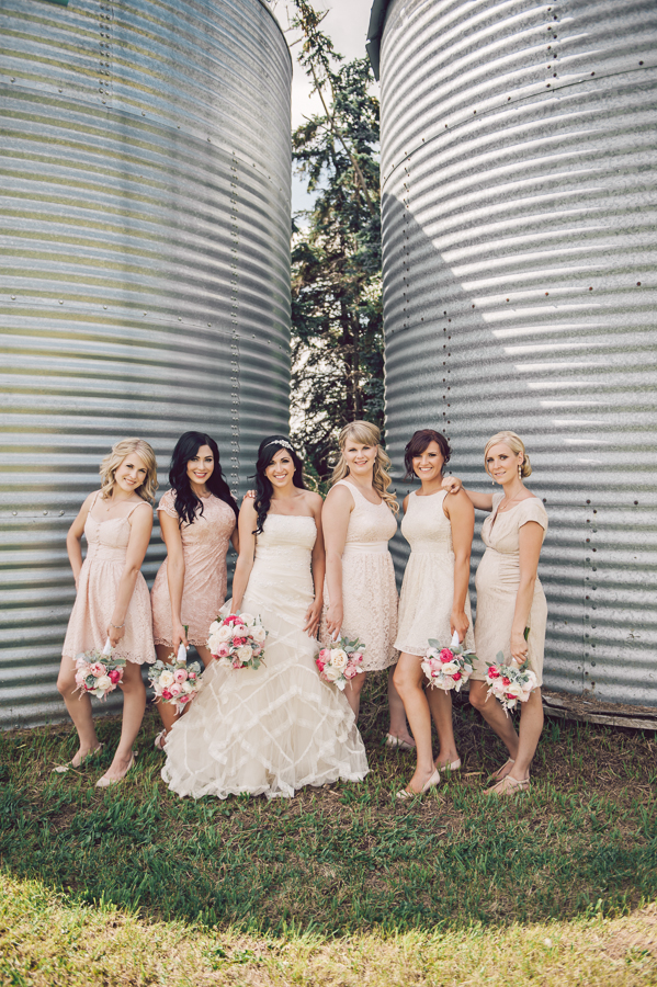 family-farm-wedding-in-pink-and-gray