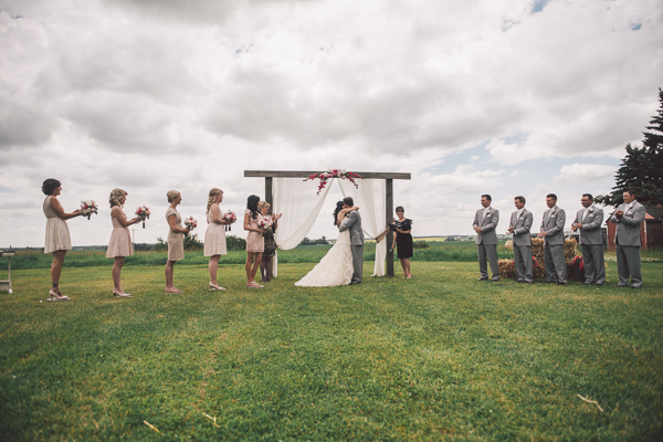 family-farm-wedding-in-pink-and-gray