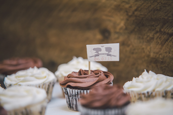 family-farm-wedding-in-pink-and-gray
