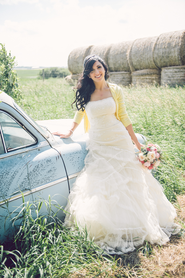 family-farm-wedding-in-pink-and-gray