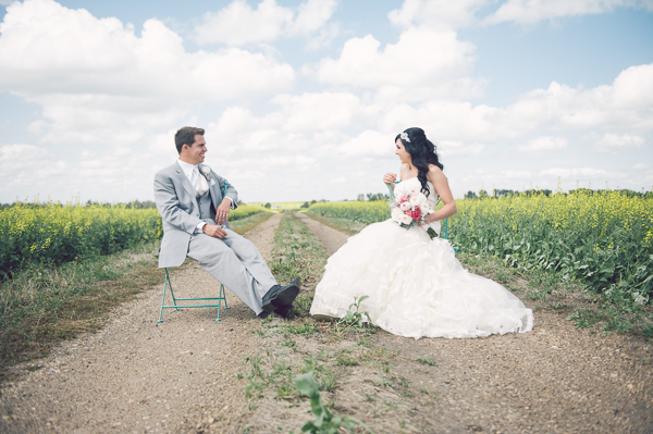 family-farm-wedding-in-pink-and-gray